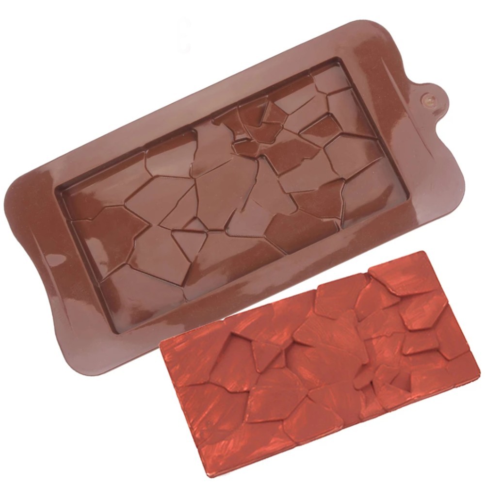 Silikonová forma na tabulkovou čokoládu - rozlámaná