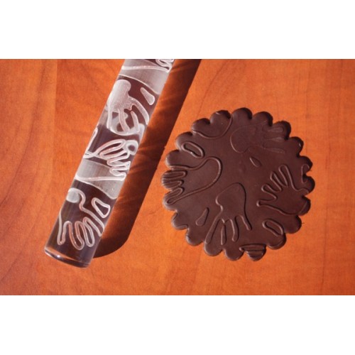 Structural rolling pin for marzipan