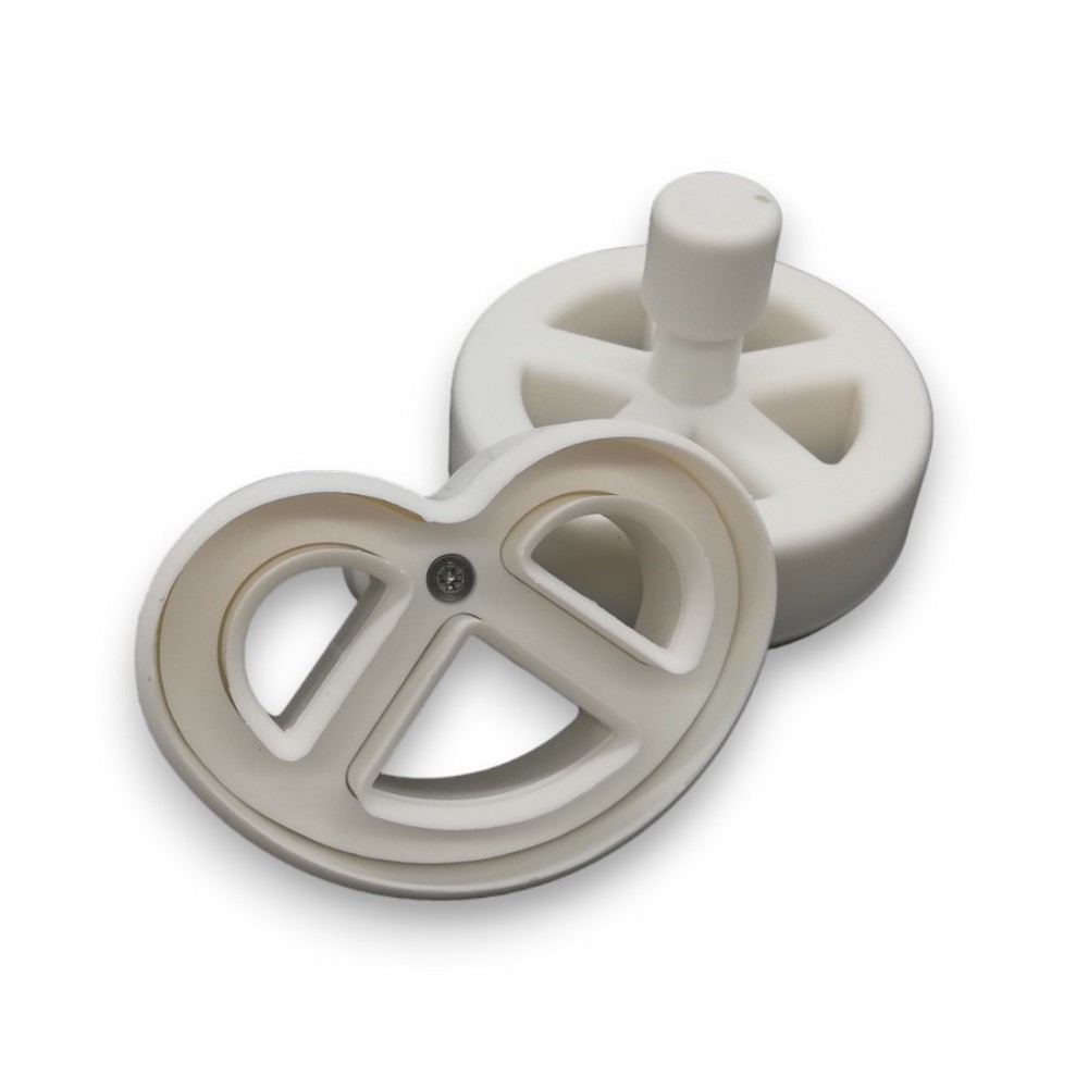 Embossing cookie cutters - pretzel - 2pcs