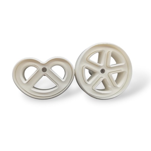 Embossing cookie cutters - pretzel - 2pcs