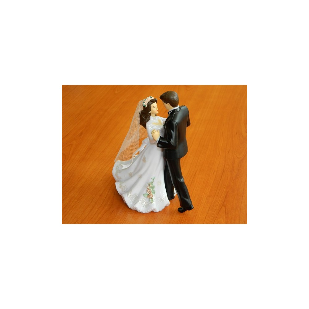 Wilton Wedding Figures - first dance