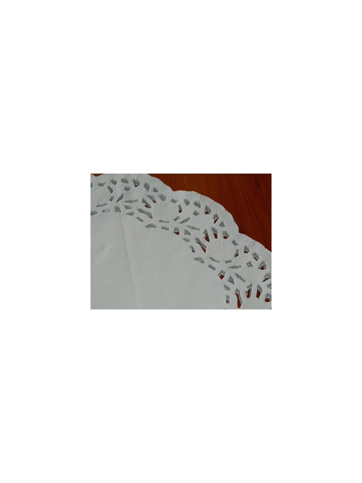 Paper doilies under cake 40cm - 10pcs