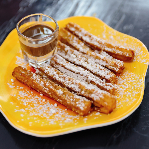 churros in sugar